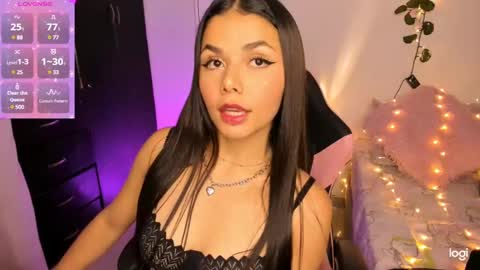 Snapshot of pinkpantherr_ chatting on December 23, 12:25 am Sarah .. online show from December 23, 12:25 am