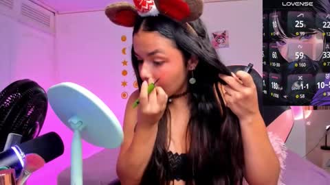 Snapshot of pinkpantherr_ chatting on November 21, 3:05 am Sarah .. online show from November 21, 3:05 am