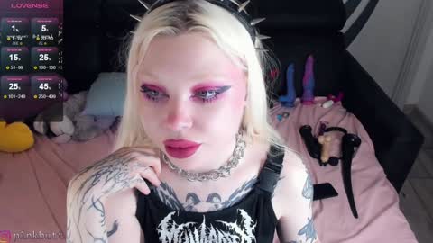 Helen Goat online show from December 7, 2:57 pm