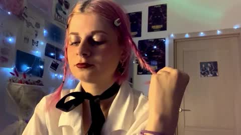 Snapshot of pinkvampire chatting on September 27, 6:13 pm Sara online show from September 27, 6:13 pm