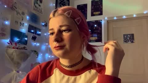 Snapshot of pinkvampire chatting on September 29, 8:46 pm Sara online show from September 29, 8:46 pm