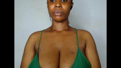 Snapshot of pinkxsugar chatting on July 6, 6:32 pm pinkxsugar online show from July 6, 6:32 pm