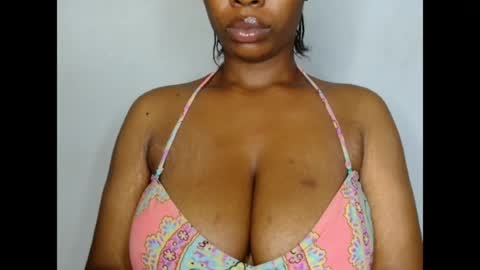 Snapshot of pinkxsugar chatting on July 9, 6:12 pm pinkxsugar online show from July 9, 6:12 pm
