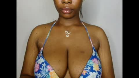 Snapshot of pinkxsugar chatting on July 14, 6:35 pm pinkxsugar online show from July 14, 6:35 pm
