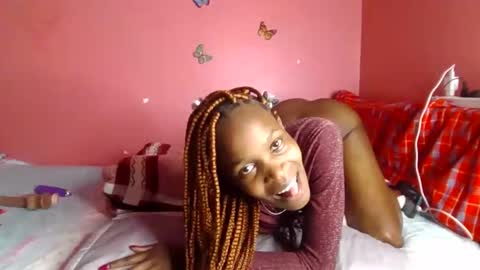 Snapshot of pinky_cockoo chatting on March 2, 12:35 am pinky_cockoo online show from March 2, 12:35 am