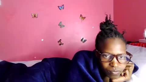 pinky_cockoo online show from June 3, 3:09 am