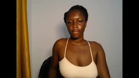 pinkykiki_247 online show from April 7, 5:52 am