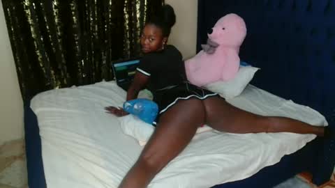 Snapshot of pinkysmiles chatting on March 8, 12:55 am Pinky online show from March 8, 12:55 am