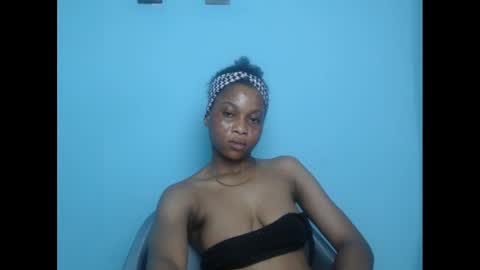 pinkyxxpussy online show from January 15, 12:51 am