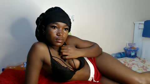 Snapshot of pinnacle_ chatting on June 7, 10:57 pm zenah online show from June 7, 10:57 pm