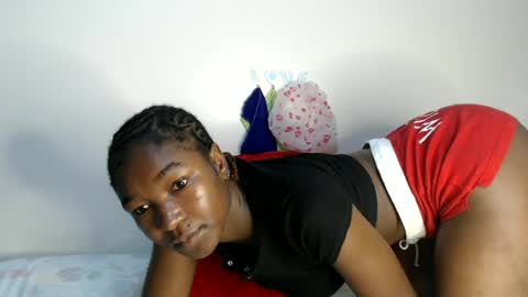 Snapshot of pinnacle_ chatting on June 16, 7:27 pm zenah online show from June 16, 7:27 pm