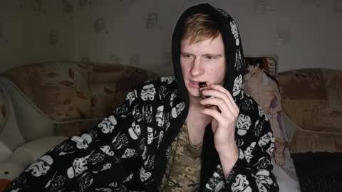 Snapshot of pinochetti chatting on January 3, 8:01 pm Incubus online show from January 3, 8:01 pm