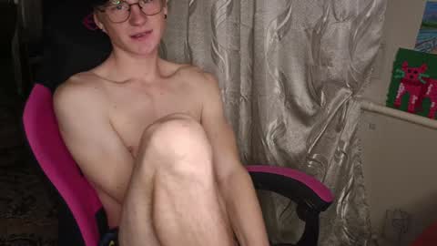 Snapshot of pinochetti chatting on January 9, 8:22 pm Incubus online show from January 9, 8:22 pm