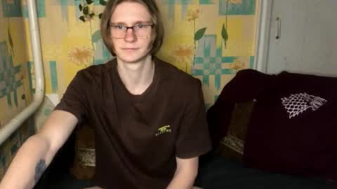 Snapshot of pinochetti chatting on February 4, 2:23 pm Incubus online show from February 4, 2:23 pm