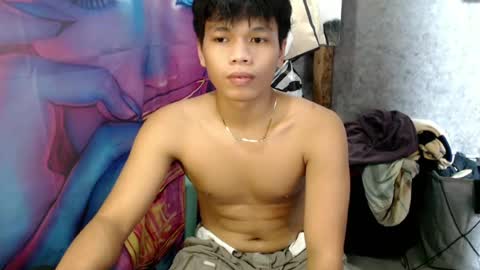 Snapshot of pinoy_tong18 chatting on July 23, 12:25 pm pinoy_tong18 online show from July 23, 12:25 pm