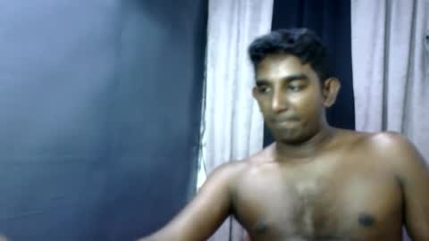 rayvienn online show from April 16, 6:09 pm