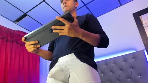 pipe_320 online show from February 24, 12:52 am