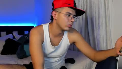 Snapshot of piperodriguez_ chatting on December 3, 2:25 am Pipe Rodriguez online show from December 3, 2:25 am