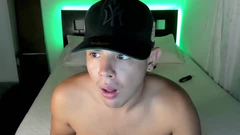 Snapshot of piperodriguez_ chatting on January 13, 3:01 am Pipe Rodriguez online show from January 13, 3:01 am