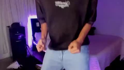 Snapshot of piperodriguez_ chatting on January 18, 7:07 am Pipe Rodriguez online show from January 18, 7:07 am