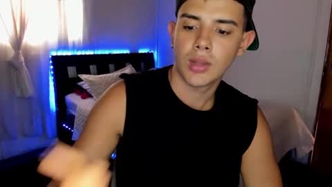 Snapshot of piperodriguez_ chatting on January 23, 7:07 pm Pipe Rodriguez online show from January 23, 7:07 pm