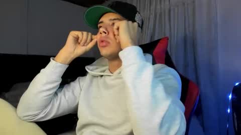 Snapshot of piperodriguez_ chatting on February 28, 3:04 am Pipe Rodriguez online show from February 28, 3:04 am