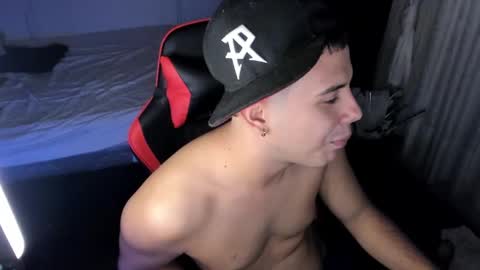 Snapshot of piperodriguez_ chatting on March 11, 3:48 am Pipe Rodriguez online show from March 11, 3:48 am