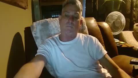 Snapshot of pirate334 chatting on December 10, 10:37 pm pirate334 online show from December 10, 10:37 pm