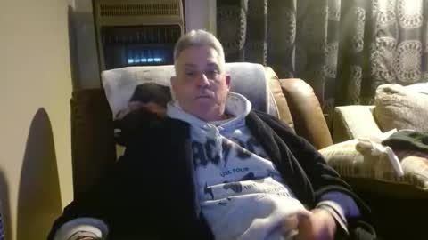 Snapshot of pirate334 chatting on January 13, 12:10 pm pirate334 online show from January 13, 12:10 pm