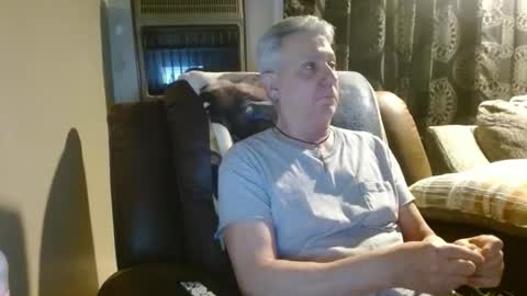 Snapshot of pirate334 chatting on February 11, 9:14 am pirate334 online show from February 11, 9:14 am