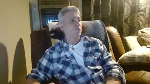 Snapshot of pirate334 chatting on February 13, 2:51 am pirate334 online show from February 13, 2:51 am