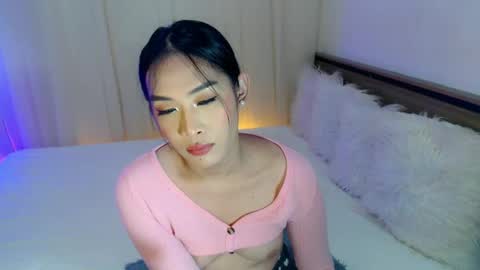 Snapshot of piroulita chatting on December 2, 11:45 am Ari online show from December 2, 11:45 am