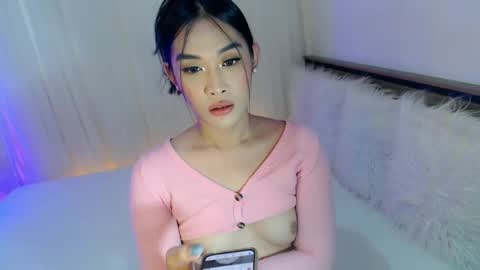 Snapshot of piroulita chatting on January 18, 10:28 am Ari online show from January 18, 10:28 am