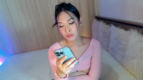 Ari online show from April 13, 9:37 am