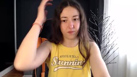 piscesgirl06 online show from February 21, 6:36 am