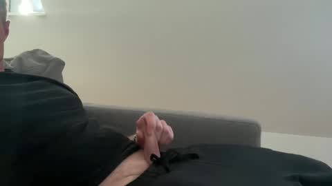 pises111 online show from November 19, 8:36 am