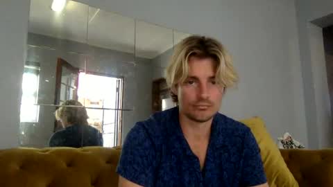 Snapshot of pits13 chatting on December 3, 12:16 pm Pits13 online show from December 3, 12:16 pm