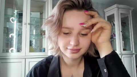 Caroline online show from April 6, 4:10 am