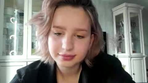 Caroline online show from April 6, 4:46 am