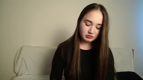 Lily online show from May 14, 2:02 pm