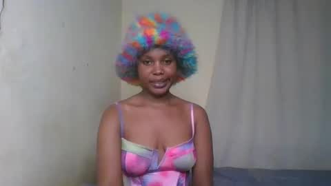 Snapshot of pixie_roman chatting on January 7, 7:17 pm Majesty online show from January 7, 7:17 pm