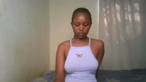 Snapshot of pixie_roman chatting on February 4, 6:36 am Majesty online show from February 4, 6:36 am