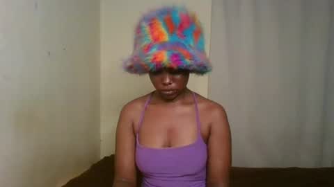 Snapshot of pixie_roman chatting on February 11, 4:22 am Majesty online show from February 11, 4:22 am