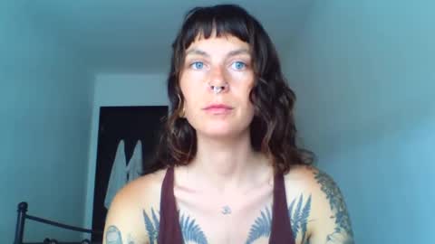 pixiecatfairy online show from September 20, 1:23 pm