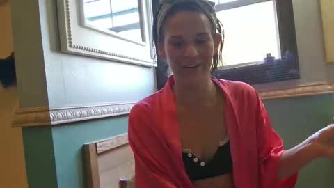 PixieLuxXx online show from April 15, 12:23 pm