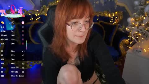 pixiepeachh online show from February 15, 9:00 pm