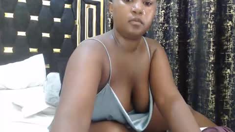 pixietease1 online show from February 20, 8:05 am