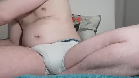 Snapshot of pladplad chatting on January 12, 6:28 am PLADPLAS online show from January 12, 6:28 am