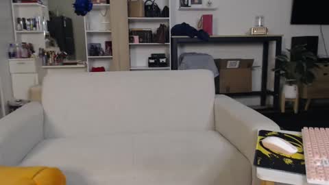 plasticgirll online show from December 27, 4:54 pm