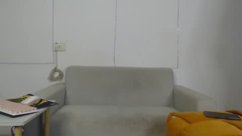 plasticgirll online show from October 10, 5:34 pm